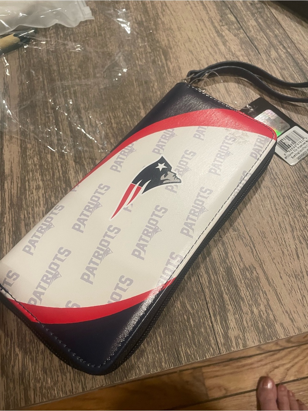 NFL Patriots Navy Red White Zip Wristlet Wallet
